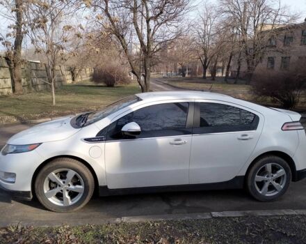 Шевроле Вольт 2013 в Кривом Роге на Automoto.ua Белый Шевроле Вольт, объемом двигателя 1.4 л и пробегом 215 тыс. км за 9000 $, фото 1 на Automoto.ua