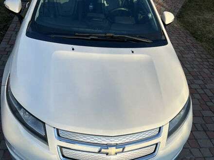 Шевроле Вольт 2013 в Киеве на Automoto.ua Белый Шевроле Вольт, объемом двигателя 1.4 л и пробегом 208 тыс. км за 11000 $, фото 1 на Automoto.ua