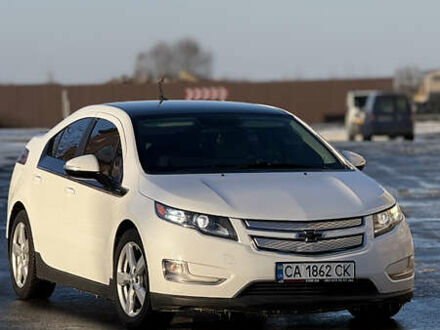 Белый Шевроле Вольт, объемом двигателя 1.4 л и пробегом 152 тыс. км за 10300 $, фото 1 на Automoto.ua