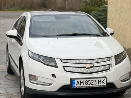 Шевроле Вольт 2013 в Житомире на Automoto.ua Белый Шевроле Вольт, объемом двигателя 1.4 л и пробегом 282 тыс. км за 9400 $, фото 1 на Automoto.ua