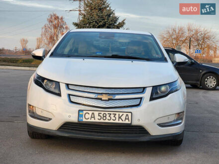 Шевроле Вольт 2013 в Золотоноше на Automoto.ua Белый Шевроле Вольт, объемом двигателя 1.4 л и пробегом 157 тыс. км за 11700 $, фото 1 на Automoto.ua