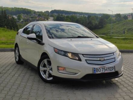 Шевроле Вольт 2013 у Тернополі на Automoto.ua Білий Шевроле Вольт, об'ємом двигуна 1.4 л та пробігом 200 тис. км за 9200 $, фото 1 на Automoto.ua
