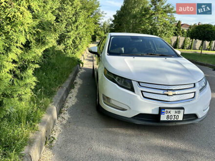 Шевроле Вольт 2013 у Рівному на Automoto.ua Білий Шевроле Вольт, об'ємом двигуна 1.4 л та пробігом 220 тис. км за 9700 $, фото 1 на Automoto.ua