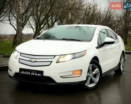 Белый Шевроле Вольт, объемом двигателя 1.4 л и пробегом 181 тыс. км за 11399 $, фото 1 на Automoto.ua