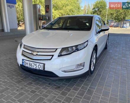 Белый Шевроле Вольт, объемом двигателя 1.4 л и пробегом 115 тыс. км за 12500 $, фото 1 на Automoto.ua