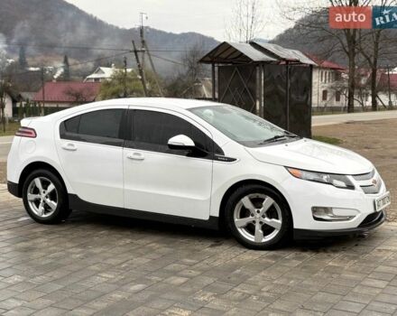 Белый Шевроле Вольт, объемом двигателя 1.4 л и пробегом 230 тыс. км за 10300 $, фото 1 на Automoto.ua