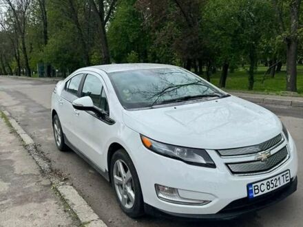 Белый Шевроле Вольт, объемом двигателя 1.4 л и пробегом 143 тыс. км за 10450 $, фото 1 на Automoto.ua