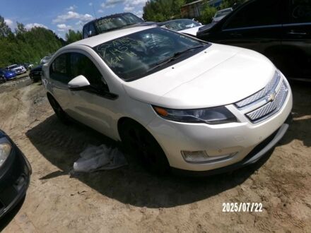 Белый Шевроле Вольт, объемом двигателя 1.4 л и пробегом 265 тыс. км за 7200 $, фото 1 на Automoto.ua