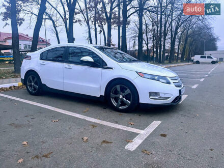 Белый Шевроле Вольт, объемом двигателя 1.4 л и пробегом 152 тыс. км за 13200 $, фото 1 на Automoto.ua