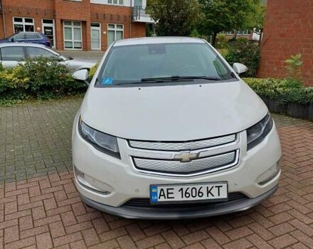 Белый Шевроле Вольт, объемом двигателя 1.4 л и пробегом 178 тыс. км за 9000 $, фото 1 на Automoto.ua