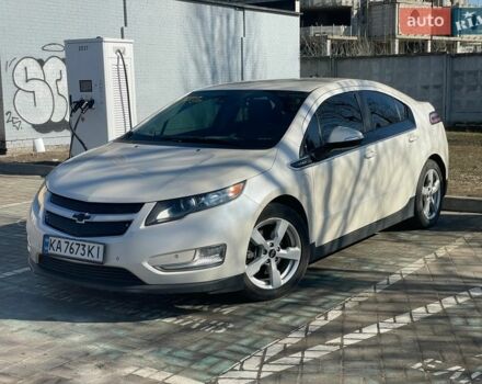 Белый Шевроле Вольт, объемом двигателя 1.4 л и пробегом 92 тыс. км за 12500 $, фото 1 на Automoto.ua
