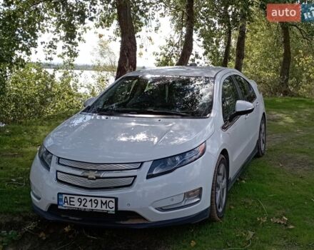 Белый Шевроле Вольт, объемом двигателя 1.4 л и пробегом 200 тыс. км за 12500 $, фото 1 на Automoto.ua