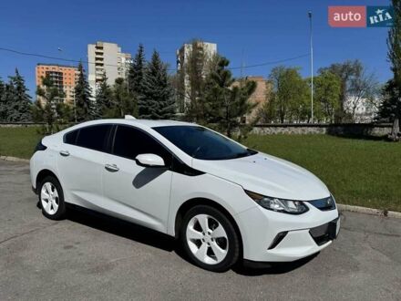 Шевроле Вольт 2015 в Кременчуге на Automoto.ua Белый Шевроле Вольт, объемом двигателя 1.5 л и пробегом 119 тыс. км за 15700 $, фото 1 на Automoto.ua