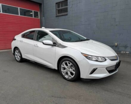 Белый Шевроле Вольт, объемом двигателя 1.5 л и пробегом 62 тыс. км за 3800 $, фото 1 на Automoto.ua