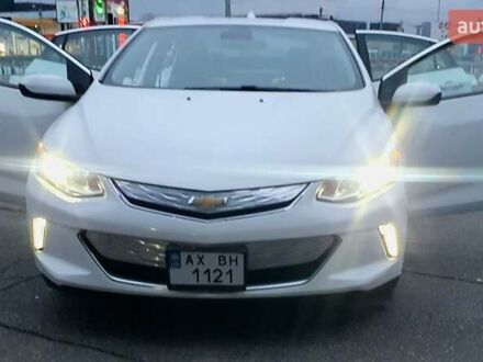 Белый Шевроле Вольт, объемом двигателя 1.5 л и пробегом 93 тыс. км за 15300 $, фото 1 на Automoto.ua