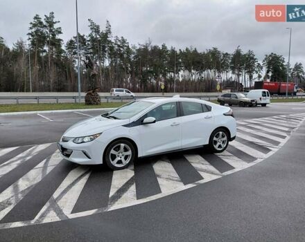 Белый Шевроле Вольт, объемом двигателя 1.49 л и пробегом 218 тыс. км за 13500 $, фото 1 на Automoto.ua