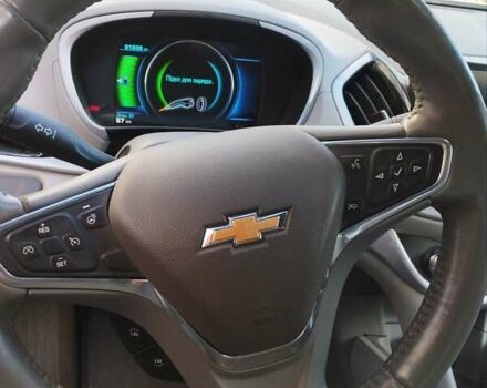 Белый Шевроле Вольт, объемом двигателя 1.5 л и пробегом 82 тыс. км за 15500 $, фото 1 на Automoto.ua