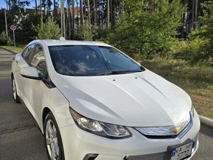 Шевроле Вольт 2018 у Ирпене на Automoto.ua Білий Шевроле Вольт, об'ємом двигуна 1.49 л та пробігом 206 тис. км за 16000 $, фото 1 на Automoto.ua