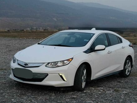 Белый Шевроле Вольт, объемом двигателя 1.5 л и пробегом 33 тыс. км за 11200 $, фото 1 на Automoto.ua