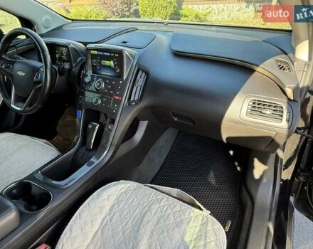 Черный Шевроле Вольт, объемом двигателя 0 л и пробегом 256 тыс. км за 8700 $, фото 62 на Automoto.ua