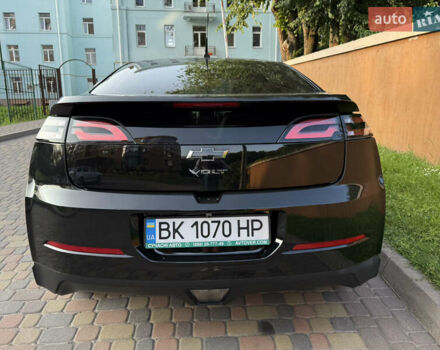 Черный Шевроле Вольт, объемом двигателя 1.4 л и пробегом 170 тыс. км за 11900 $, фото 4 на Automoto.ua