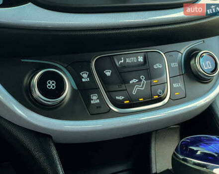 Черный Шевроле Вольт, объемом двигателя 1.5 л и пробегом 140 тыс. км за 11500 $, фото 7 на Automoto.ua