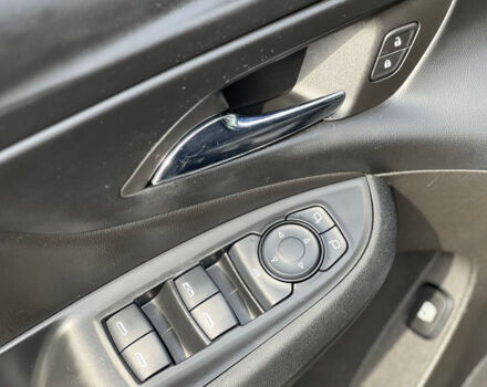 Черный Шевроле Вольт, объемом двигателя 1.5 л и пробегом 166 тыс. км за 15200 $, фото 7 на Automoto.ua