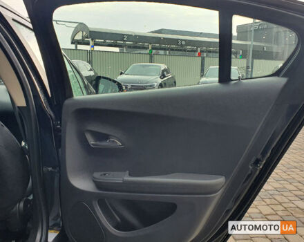 Черный Шевроле Вольт, объемом двигателя 1.4 л и пробегом 178 тыс. км за 11700 $, фото 17 на Automoto.ua