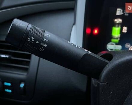 Червоний Шевроле Вольт, об'ємом двигуна 1.4 л та пробігом 155 тис. км за 10490 $, фото 14 на Automoto.ua