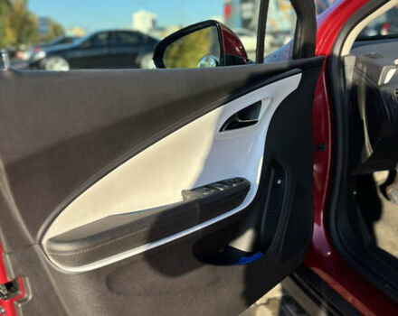 Шевроле Вольт 2013 в Одессе на Automoto.ua Красный Шевроле Вольт, объемом двигателя 1.4 л и пробегом 282 тыс. км за 10500 $, фото 9 на Automoto.ua