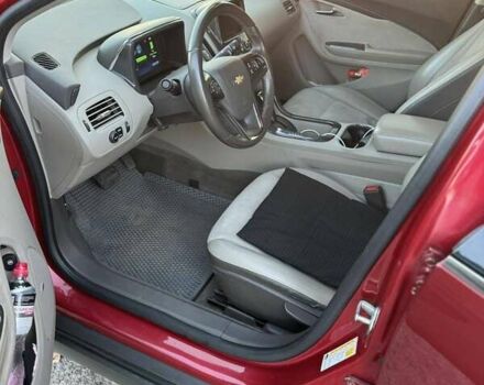 Красный Шевроле Вольт, объемом двигателя 1.4 л и пробегом 130 тыс. км за 11500 $, фото 1 на Automoto.ua