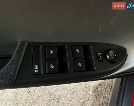 Красный Шевроле Вольт, объемом двигателя 1.4 л и пробегом 120 тыс. км за 11500 $, фото 8 на Automoto.ua