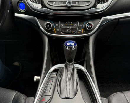 Красный Шевроле Вольт, объемом двигателя 1.49 л и пробегом 96 тыс. км за 13999 $, фото 7 на Automoto.ua