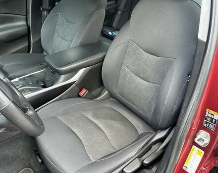 Красный Шевроле Вольт, объемом двигателя 1.49 л и пробегом 120 тыс. км за 16200 $, фото 17 на Automoto.ua