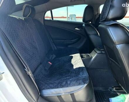 Шевроле Вольт, об'ємом двигуна 0 л та пробігом 127 тис. км за 16990 $, фото 10 на Automoto.ua