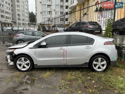 Шевроле Вольт 2014 в Киеве на Automoto.ua Шевроле Вольт, объемом двигателя 1.4 л и пробегом 80 тыс. км за 7500 $, фото 1 на Automoto.ua