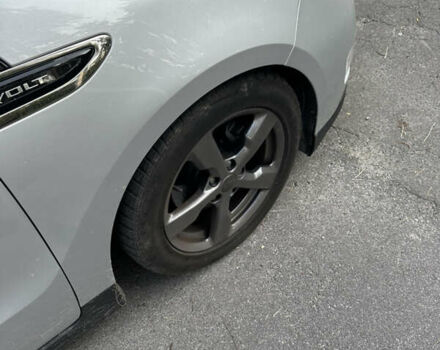 Серый Шевроле Вольт, объемом двигателя 1.4 л и пробегом 180 тыс. км за 7999 $, фото 2 на Automoto.ua