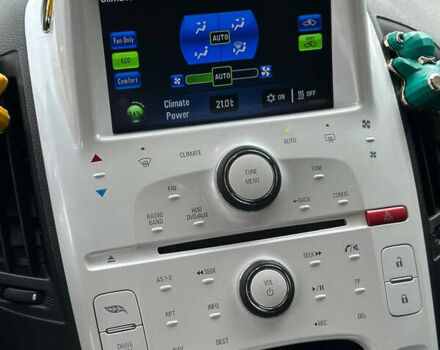 Серый Шевроле Вольт, объемом двигателя 1.4 л и пробегом 300 тыс. км за 7999 $, фото 18 на Automoto.ua