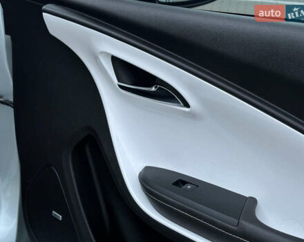 Серый Шевроле Вольт, объемом двигателя 1.4 л и пробегом 182 тыс. км за 8999 $, фото 43 на Automoto.ua