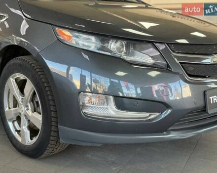 Серый Шевроле Вольт, объемом двигателя 1.4 л и пробегом 293 тыс. км за 10490 $, фото 2 на Automoto.ua
