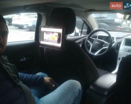 Сірий Шевроле Вольт, об'ємом двигуна 1.4 л та пробігом 240 тис. км за 11999 $, фото 35 на Automoto.ua