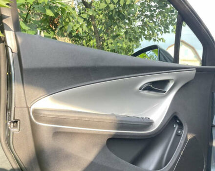 Серый Шевроле Вольт, объемом двигателя 1.4 л и пробегом 184 тыс. км за 10000 $, фото 12 на Automoto.ua