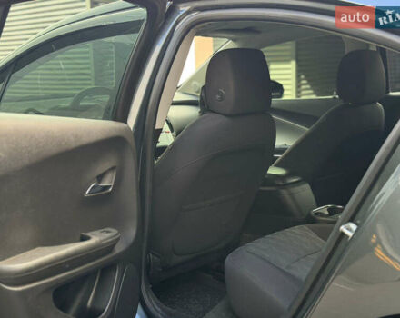 Серый Шевроле Вольт, объемом двигателя 1.4 л и пробегом 122 тыс. км за 10900 $, фото 18 на Automoto.ua