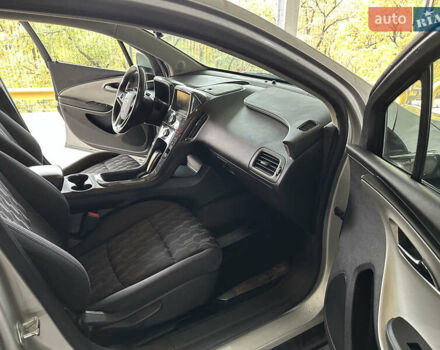 Серый Шевроле Вольт, объемом двигателя 1.4 л и пробегом 154 тыс. км за 11200 $, фото 17 на Automoto.ua