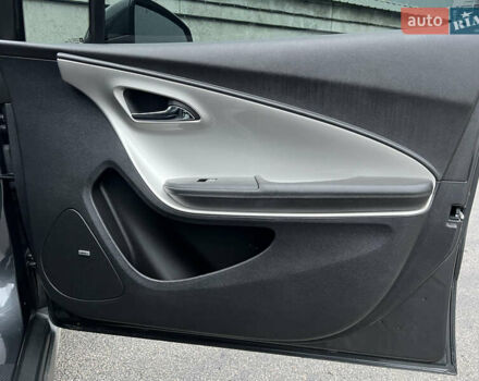 Серый Шевроле Вольт, объемом двигателя 1.4 л и пробегом 176 тыс. км за 12199 $, фото 29 на Automoto.ua