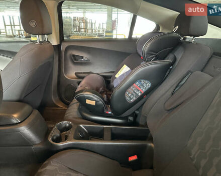 Серый Шевроле Вольт, объемом двигателя 1.4 л и пробегом 154 тыс. км за 11200 $, фото 16 на Automoto.ua