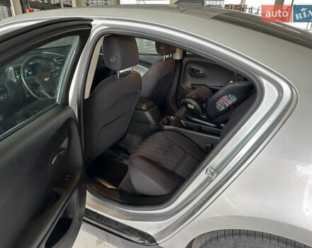 Серый Шевроле Вольт, объемом двигателя 1.4 л и пробегом 154 тыс. км за 11200 $, фото 15 на Automoto.ua