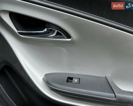 Серый Шевроле Вольт, объемом двигателя 1.4 л и пробегом 176 тыс. км за 12199 $, фото 30 на Automoto.ua