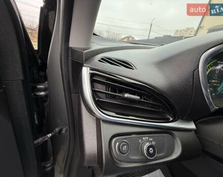 Серый Шевроле Вольт, объемом двигателя 1.49 л и пробегом 71 тыс. км за 14900 $, фото 29 на Automoto.ua