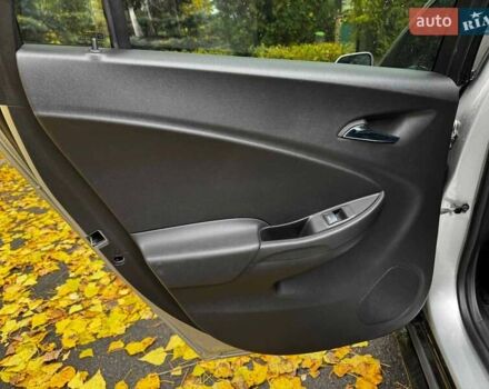 Сірий Шевроле Вольт, об'ємом двигуна 1.5 л та пробігом 185 тис. км за 12990 $, фото 25 на Automoto.ua